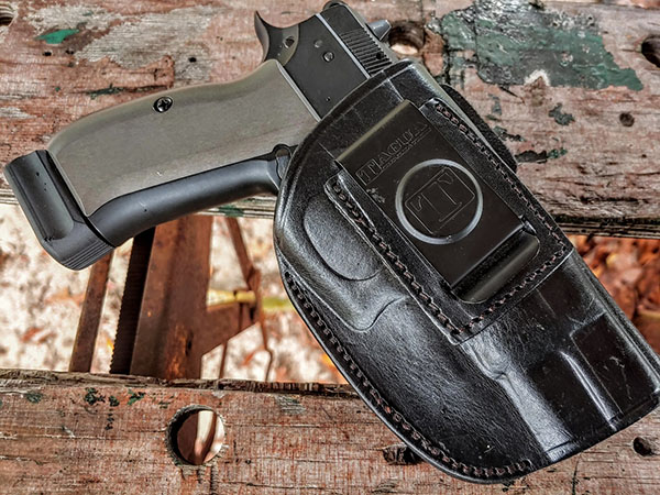 Leather concealed carry holsters
